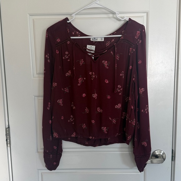 Hollister Peasant Top - Picture 5 of 5